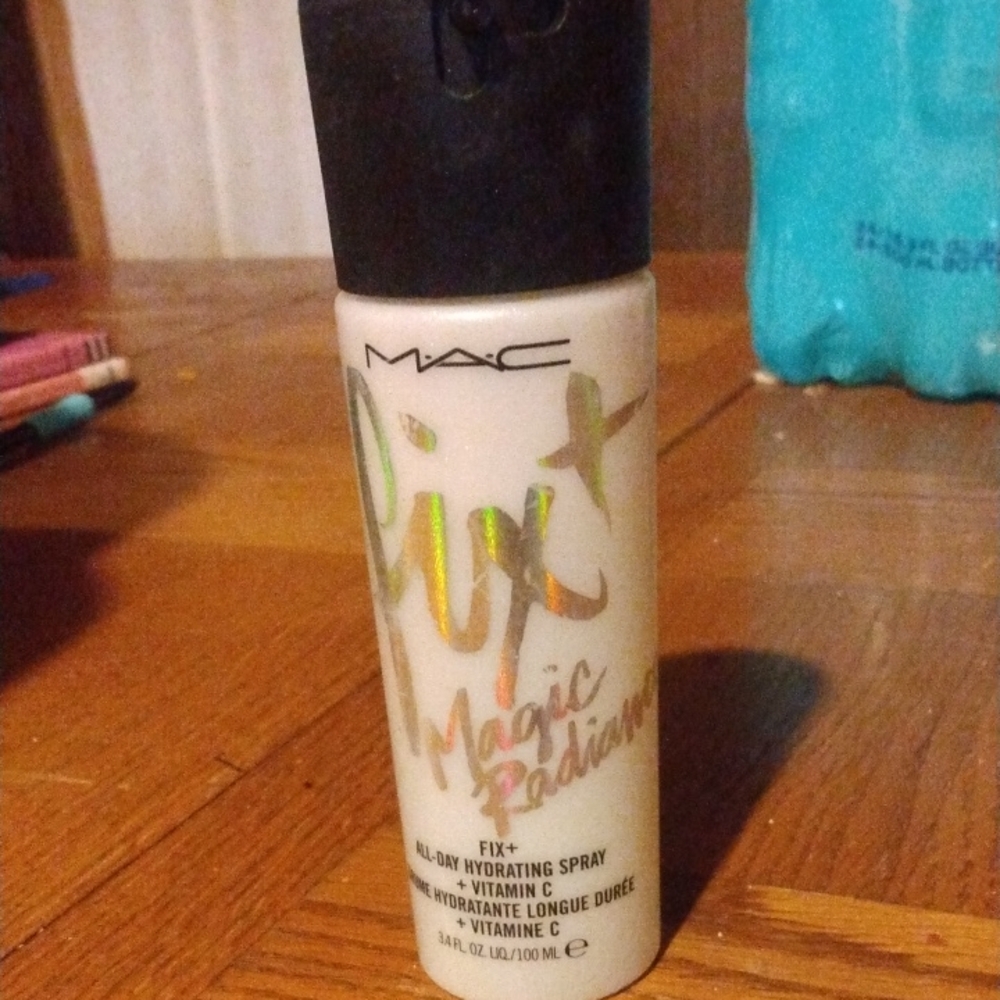 MAC Cosmetics Fix+ Magic Radiance Primer